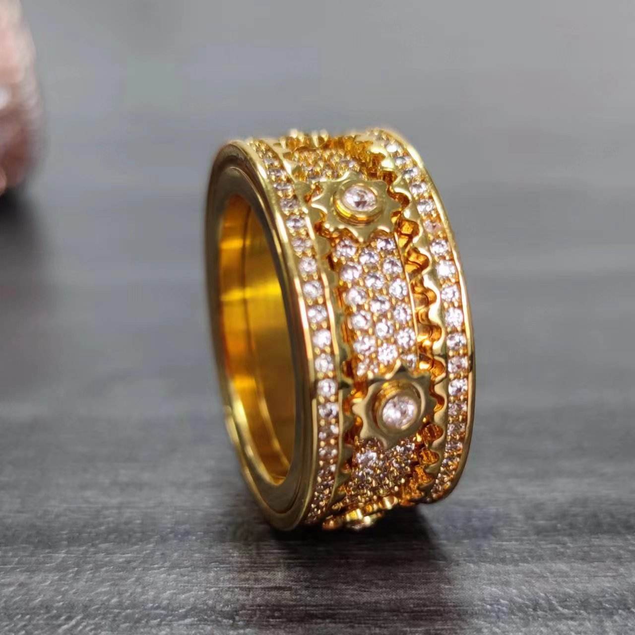 Fidget Ring with Inlaid Stone and Gypsophila Diamond - Get To Find It, LLC